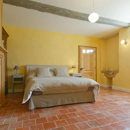 Le Guitou Holiday home Monlezun